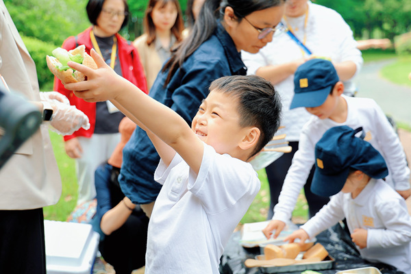 Mother’s Day celebration,Hiba Academy Nantong Nursery